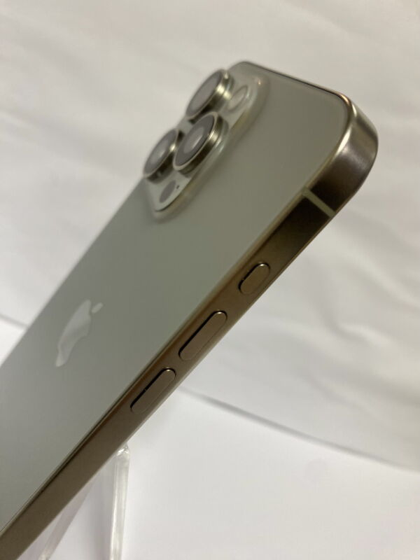 Apple iPhone 15 Pro Max 256GB eSIM Natural Titanium (MU683) - Б/В - Фото №6