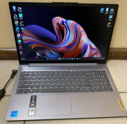 Ноутбук Lenovo IdeaPad Slim 3 15IAH8 (83ER00K7RA) - Б/В від виробника Lenovo