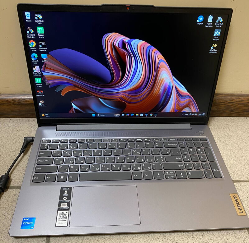 Ноутбук Lenovo IdeaPad Slim 3 15IAH8 (83ER00K7RA) - Б/В