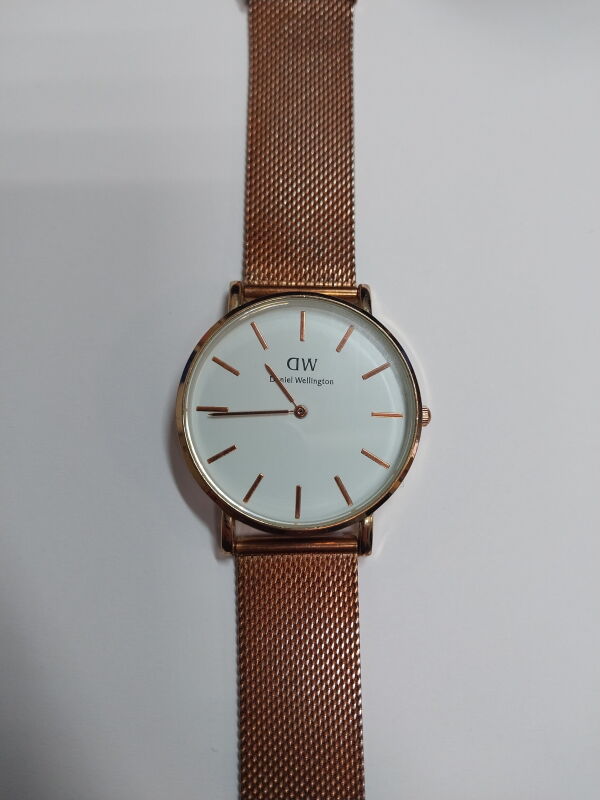 Жіночий наручний годинник Daniel Wellington B40R2 - Б/В - Фото №2