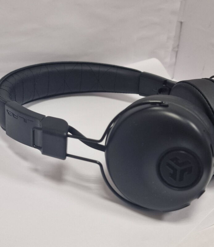 Навушники накладні бездротові JLab Studio Wireless On Ear Black (IEUHBASTUDIORBLK4) - Б/В - Фото №2