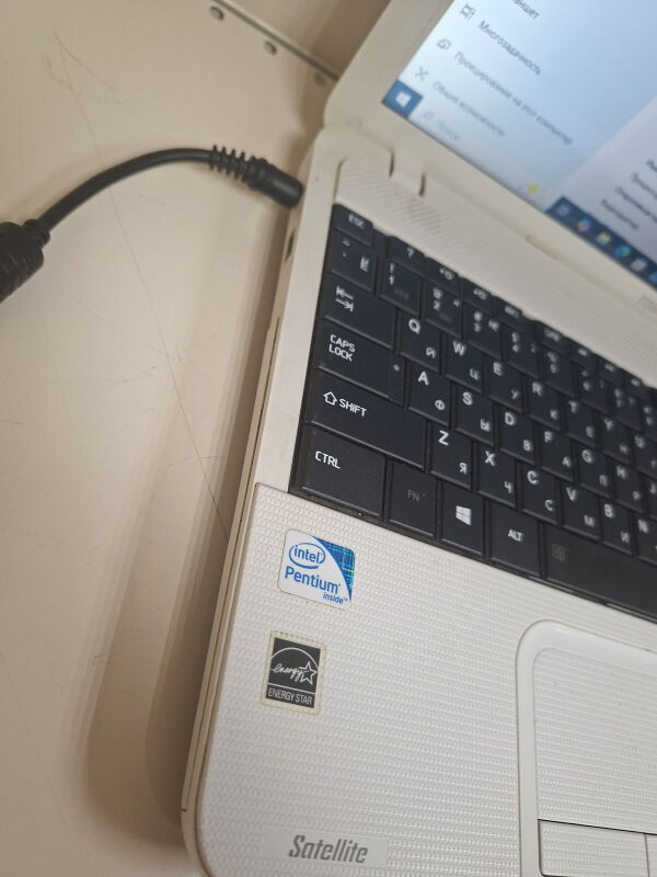 Ноутбук Toshiba Satellite C855-1TF (Pentium B960/4GB/HDD500GB) - Б/В - Фото №8