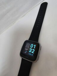 Смарт-годинник Fitbit Versa (FB505) - Б/В від виробника Fitbit