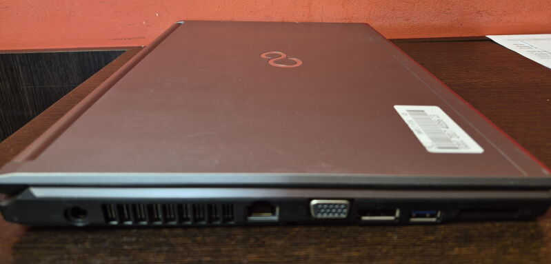 Ноутбук Fujitsu LifeBook E736 (i3-6100U/8GB/SSD256GB) - Б/В - Фото №4