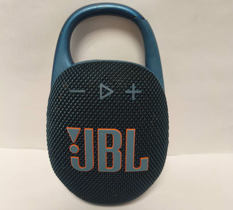 Портативна колонка JBL Clip 5 7W Black (JBLCLIP5BLK) - Б/В - Фото №1 Портативна колонка JBL Clip 5 7W Black (JBLCLIP5BLK) - Б/В