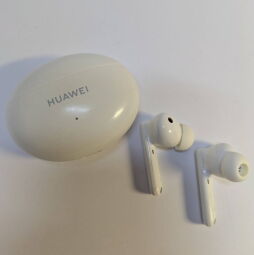Навушники Huawei FreeBuds 4i White - Б/В від виробника Huawei